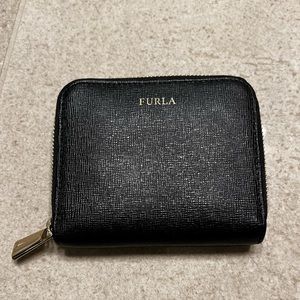 FURLA classic zip around wallet WT
